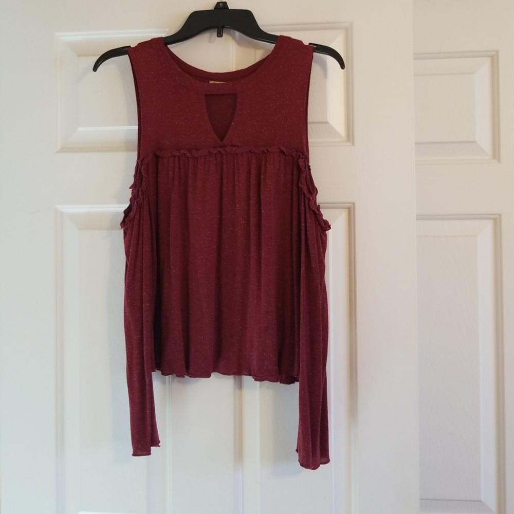 Cold shoulder top